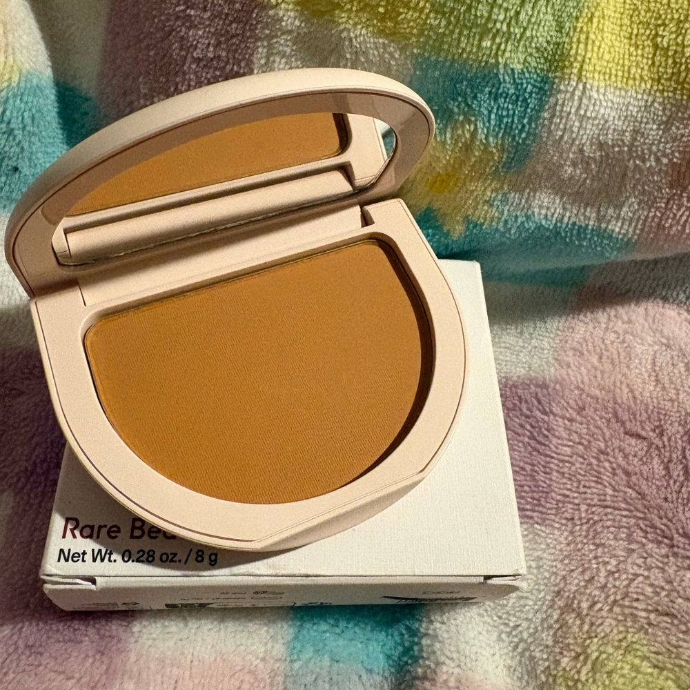 Rare Beauty True to Myself Pressed Powder - Almond